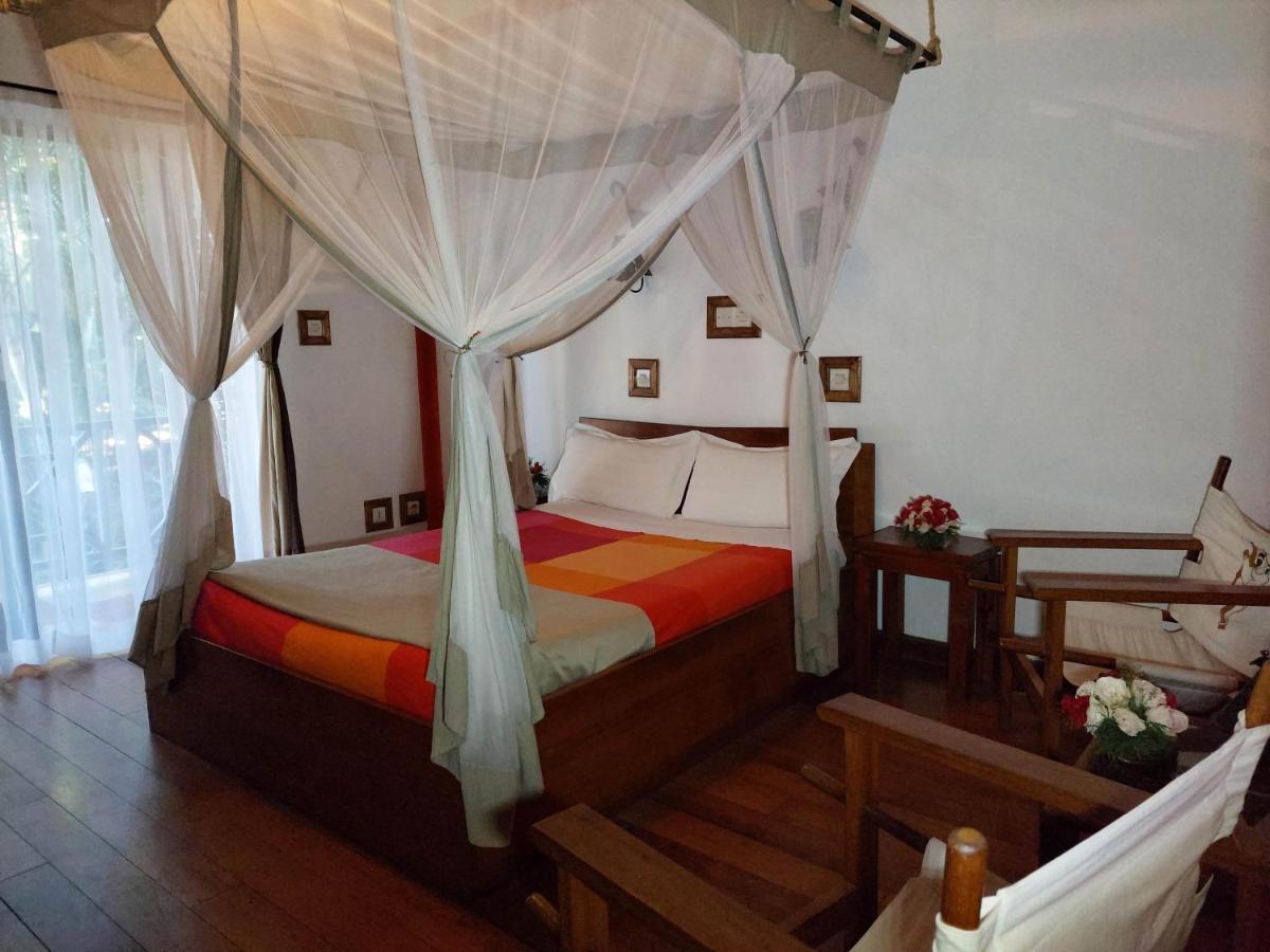 Island Continent Hotel Ivato  Екстериор снимка