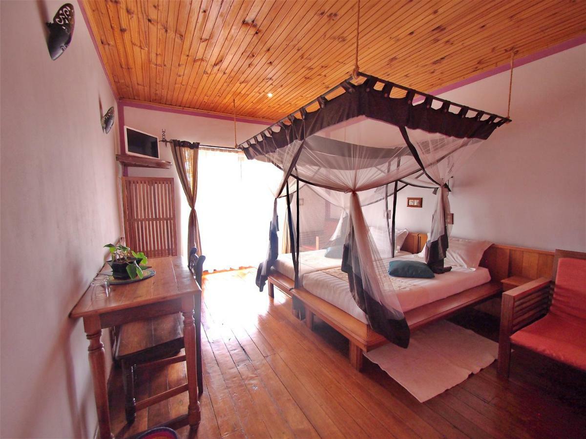 Island Continent Hotel Ivato  Екстериор снимка